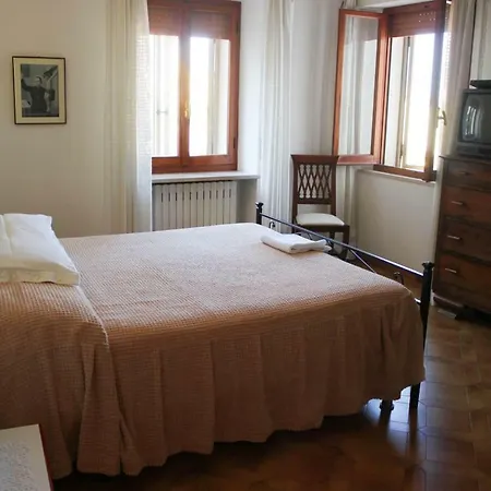 Ampia Casa Indipendente Nel Cuore Della Cittadina Holiday home